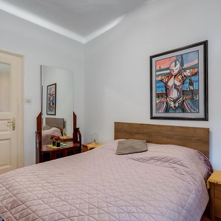 City Apartment With Garden - Happy Rentals Рієка Екстер'єр фото